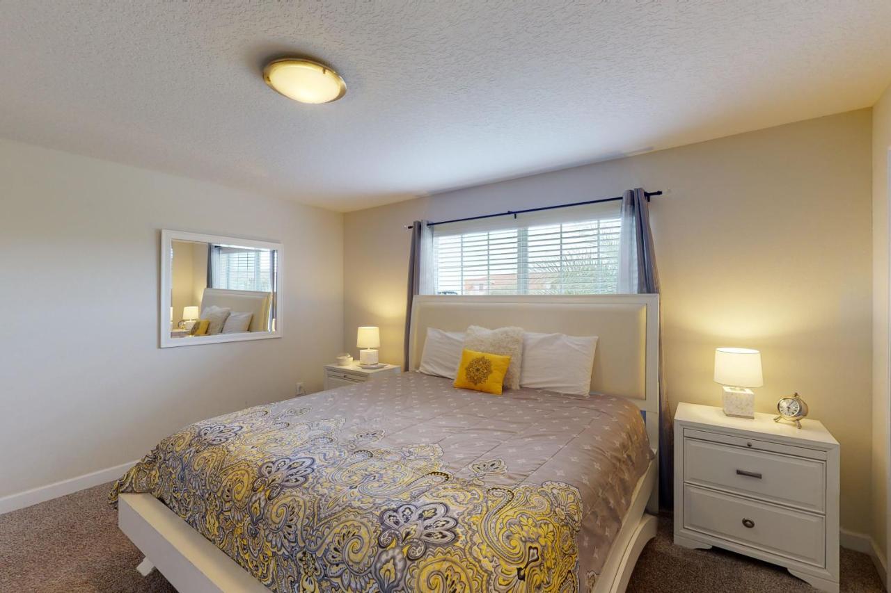 View Townhouse *